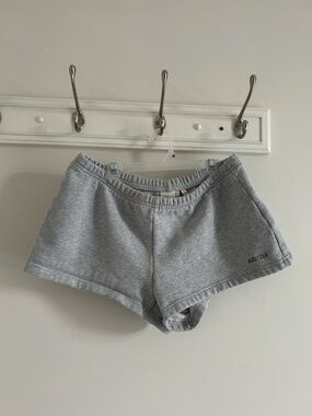 Sweatfleece lo-rise mini shorts
